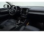 Volvo XC40 2.0 B3 Plus Dark | Harman Kardon | Panoramadak | Lederen bekleding | 360graden camera | Adaptieve Cruise Control | Stoel- stuur verwarming | Pilot Assist | Lane Keeping Aid | Achteruitrijcamera | Google-multimediasysteem | Elektrisch bedienbare achterklep | keyless entry en start | automatisch dimmende binnen- en buitenspiegels
