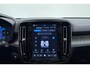 Volvo XC40 2.0 B3 Plus Dark | Harman Kardon | Panoramadak | Lederen bekleding | 360graden camera | Adaptieve Cruise Control | Stoel- stuur verwarming | Pilot Assist | Lane Keeping Aid | Achteruitrijcamera | Google-multimediasysteem | Elektrisch bedienbare achterklep | keyless entry en start | automatisch dimmende binnen- en buitenspiegels