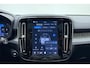 Volvo XC40 2.0 B3 Plus Dark | Harman Kardon | Panoramadak | Lederen bekleding | 360graden camera | Adaptieve Cruise Control | Stoel- stuur verwarming | Pilot Assist | Lane Keeping Aid | Achteruitrijcamera | Google-multimediasysteem | Elektrisch bedienbare achterklep | keyless entry en start | automatisch dimmende binnen- en buitenspiegels