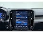 Volvo XC40 2.0 B3 Plus Dark | Harman Kardon | Panoramadak | Lederen bekleding | 360graden camera | Adaptieve Cruise Control | Stoel- stuur verwarming | Pilot Assist | Lane Keeping Aid | Achteruitrijcamera | Google-multimediasysteem | Elektrisch bedienbare achterklep | keyless entry en start | automatisch dimmende binnen- en buitenspiegels