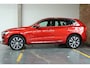Volvo XC60 T6 Plug-in hybrid AWD Inscription Exclusive | Head-up Display | Adaptive Cruise Control | 360° Parkeercamera | Harman Kardon Premium Audio | 20'' Lichtmetalen velgen | Stuurwielverwarming | Electrische bedienbare voorstoelen