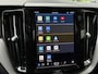 Volvo XC60 2.0 T6 Plug-in hybrid AWD Ultimate Dark 350PK | Panoramadak | Harman/Kardon | Dodehoekassistent | 360 ° Camera | Elektrische Trekhaak