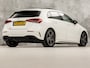Mercedes-Benz A-klasse 180 AMG Sport Automaat (SCHUIFDAK, SFEERVERLICHTING, GROOT NAVI, LEDER/ALCANTARA, CAMERA, SPORTSTOELEN, STOELVERWARMING, GETINT GLAS, NIEUWSTAAT)