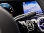 Mercedes-Benz A-klasse 180 AMG Sport Automaat (SCHUIFDAK, SFEERVERLICHTING, GROOT NAVI, LEDER/ALCANTARA, CAMERA, SPORTSTOELEN, STOELVERWARMING, GETINT GLAS, NIEUWSTAAT)
