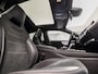 Mercedes-Benz A-klasse 180 AMG Sport Automaat (SCHUIFDAK, SFEERVERLICHTING, GROOT NAVI, LEDER/ALCANTARA, CAMERA, SPORTSTOELEN, STOELVERWARMING, GETINT GLAS, NIEUWSTAAT)