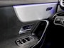 Mercedes-Benz A-klasse 180 AMG Sport Automaat (SCHUIFDAK, SFEERVERLICHTING, GROOT NAVI, LEDER/ALCANTARA, CAMERA, SPORTSTOELEN, STOELVERWARMING, GETINT GLAS, NIEUWSTAAT)