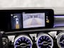 Mercedes-Benz A-klasse 180 AMG Sport Automaat (SCHUIFDAK, SFEERVERLICHTING, GROOT NAVI, LEDER/ALCANTARA, CAMERA, SPORTSTOELEN, STOELVERWARMING, GETINT GLAS, NIEUWSTAAT)