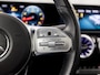 Mercedes-Benz A-klasse 180 AMG Sport Automaat (SCHUIFDAK, SFEERVERLICHTING, GROOT NAVI, LEDER/ALCANTARA, CAMERA, SPORTSTOELEN, STOELVERWARMING, GETINT GLAS, NIEUWSTAAT)