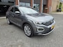 Volkswagen T-Roc 1.5 TSI Sport,Pano dak,trekhaak,Navi,1 jaar garantie