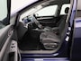 Volkswagen Golf 1.0 TSI Life Business 110 PK| Origineel Nederlands | 1e Eigenaar | Dealeronderhouden | Navigatie | Bestuurdersstoel Elektrisch | Stoelverwarming | Stuurwielverwarming | Parkeersensoren | LED Plus | Artvelours