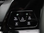 Volkswagen Golf 1.0 TSI Life Business 110 PK| Origineel Nederlands | 1e Eigenaar | Dealeronderhouden | Navigatie | Bestuurdersstoel Elektrisch | Stoelverwarming | Stuurwielverwarming | Parkeersensoren | LED Plus | Artvelours