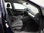 Volkswagen Golf 1.0 TSI Life Business 110 PK| Origineel Nederlands | 1e Eigenaar | Dealeronderhouden | Navigatie | Bestuurdersstoel Elektrisch | Stoelverwarming | Stuurwielverwarming | Parkeersensoren | LED Plus | Artvelours