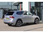Volkswagen Tiguan Allspace 2.0 TSI 4Motion R-Line 7p 7 zits r-line in en exterieur panoramadak 20" LMV Suzuka head up display discover pro navi digital cockpit pro area view rondom zicht camera verwarmbare voorruit stoelverwarming elektrische achterklep keyless entry wegklapbare trekhaak side assist keyless entry VW Dealer onderhouden