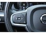 Volvo XC60 B5 Momentum Pro | Stoelverwarming | Parkeerverwarming | Parkeercamera | Keyless Entree | Comfortstoelen | Lederen Bekleding | Parkeersensoren voor + achter | 19'' Lichtmetalen velgen |