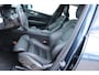 Volvo XC60 B5 Momentum Pro | Stoelverwarming | Parkeerverwarming | Parkeercamera | Keyless Entree | Comfortstoelen | Lederen Bekleding | Parkeersensoren voor + achter | 19'' Lichtmetalen velgen |