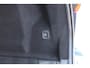 Volvo XC60 B5 Momentum Pro | Stoelverwarming | Parkeerverwarming | Parkeercamera | Keyless Entree | Comfortstoelen | Lederen Bekleding | Parkeersensoren voor + achter | 19'' Lichtmetalen velgen |