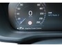 Volvo XC60 B5 Momentum Pro | Stoelverwarming | Parkeerverwarming | Parkeercamera | Keyless Entree | Comfortstoelen | Lederen Bekleding | Parkeersensoren voor + achter | 19'' Lichtmetalen velgen |
