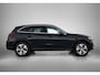 Mercedes-Benz GLC 300e 4MATIC Business Solution | Memorypakket | Advanced plus pakket | Chroompakket | Parkeerpakket | Trekhaak | Middenconsole ruitlook zilvergrijs | Sfeerverlichting | URBAN GUARD Plus |