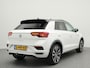 Volkswagen T-Roc 1.5 TSI 150PK R-Line automaat | Side Assist | Trekhaak | Navigatie | Led Koplampen | Stoelverwarming |
