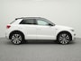 Volkswagen T-Roc 1.5 TSI 150PK R-Line automaat | Side Assist | Trekhaak | Navigatie | Led Koplampen | Stoelverwarming |