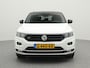 Volkswagen T-Roc 1.5 TSI 150PK R-Line automaat | Side Assist | Trekhaak | Navigatie | Led Koplampen | Stoelverwarming |