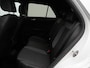 Volkswagen T-Roc 1.5 TSI 150PK R-Line automaat | Side Assist | Trekhaak | Navigatie | Led Koplampen | Stoelverwarming |
