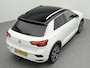 Volkswagen T-Roc 1.5 TSI 150PK R-Line automaat | Side Assist | Trekhaak | Navigatie | Led Koplampen | Stoelverwarming |
