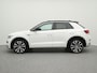 Volkswagen T-Roc 1.5 TSI 150PK R-Line automaat | Side Assist | Trekhaak | Navigatie | Led Koplampen | Stoelverwarming |