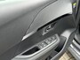 Peugeot 208 1.2 Hybrid 110 PK Allure Automaat | Hybride Automaat | Navigatie via Telefoon | Climate Control | Cruise Control | Parkeersensoren V+A | LED Verlichting | Draadloze Apple Carplay / Android Auto | 16" Lichtmetalen Velgen |