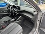 Peugeot 208 1.2 Hybrid 110 PK Allure Automaat | Hybride Automaat | Navigatie via Telefoon | Climate Control | Cruise Control | Parkeersensoren V+A | LED Verlichting | Draadloze Apple Carplay / Android Auto | 16" Lichtmetalen Velgen |