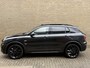 Lynk & Co 01 1.5 PHEV 261pk | Blackline | Zwarte hemel | 360 camera | Rolhoes | Panoramadak | Adaptieve cruise | Apple CarPlay | Stoelverwarming | Infinity sound | Keyless | Full-LED | Elektrische achterklep