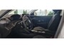 Peugeot 208 1.2 Hybrid 110 e-DCS6 Allure | Automaat | Climate Control | Navigatie | Apple Carplay / Android Auto | Camera | Parkeersensoren | BTW VRIJE WEKEN