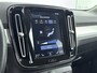 Volvo XC40 2.0 T4 Momentum Pro | Trekhaak | Lederen bekleding | PDC V+A en Camera | Harmen & Kardon | Elektrische achterklep |