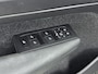 Volvo XC40 2.0 T4 Momentum Pro | Trekhaak | Lederen bekleding | PDC V+A en Camera | Harmen & Kardon | Elektrische achterklep |