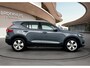 Volvo XC40 2.0 T4 Momentum Pro | Trekhaak | Lederen bekleding | PDC V+A en Camera | Harmen & Kardon | Elektrische achterklep |