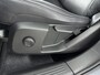 Volvo XC40 2.0 T4 Momentum Pro | Trekhaak | Lederen bekleding | PDC V+A en Camera | Harmen & Kardon | Elektrische achterklep |