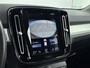 Volvo XC40 2.0 T4 Momentum Pro | Trekhaak | Lederen bekleding | PDC V+A en Camera | Harmen & Kardon | Elektrische achterklep |