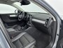 Volvo XC40 2.0 T4 Momentum Pro | Trekhaak | Lederen bekleding | PDC V+A en Camera | Harmen & Kardon | Elektrische achterklep |