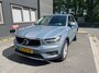 Volvo XC40 2.0 T4 Momentum Pro | Trekhaak | Lederen bekleding | PDC V+A en Camera | Harmen & Kardon | Elektrische achterklep |