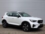 Volvo XC40 2.0 B4 Plus Dark Automaat / All Seasonbanden / Verwarmd voorruit / Trekhaak / Google Navigatie
