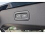 Lynk & Co 01 1.5 Panoramadak/360° Camera/Keyless/Lane assist/Adaptive cruise control/Apple carplay/Climate control/Stoelverwarming/Dodehoek detectie/Elektrisch sluitende achterklep/Elektrisch verstelbare stoel met geheugen