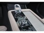 Volvo XC90 T8 Recharge AWD Ultra Dark Exec. Ed. - Luchtvering - Panorama/schuifdak - IntelliSafe Assist & Surround - 360º Camera - Bowers & Wilkins audio - Adaptieve LED koplampen - Verwarmde voorstoelen, stuur & achterbank - Parkeersensoren voor & achter - Elektr. bedienb. voorstoelen met geheugen - Head up display - Draadloze tel. lader - Extra getint glas - 22' LMV