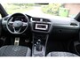 Volkswagen Tiguan 1.4 TSI eHybrid R-Line Business+ SOh 90,1% NAVI IQ LIGHT TREKHAAK 159000KM!!!