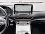 Hyundai Kona Electric EV Fashion 64 kWh | Navi | Clima | Camera | Adpative Cruise | Dodehoekdetectie | Head-Up Display