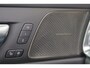 Volvo V60 T6 Recharge AWD Plus Dark - Panorama/schuifdak - IntelliSafe Assist & Surround - 360º Camera - Harman/Kardon audio - Verwarmde voorstoelen, stuur & achterbank - Parkeersensoren voor & achter - Elektr. bedienb. voorstoelen met geheugen - Head up display - Extra getint glas - 19' LMV
