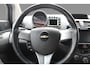 Chevrolet Spark 1.0 16V LT White Limited Edition Bi-Fuel Lichtmetalen velgen 14", Parkeersensor achter.