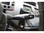 Chevrolet Spark 1.0 16V LT White Limited Edition Bi-Fuel Lichtmetalen velgen 14", Parkeersensor achter.