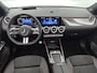Mercedes-Benz GLA 180 Business Solution AMG | Premium Plus pakket | Nightpakket | Trekhaak | GUARD 360 ° Plus | Panoramaschuifdak | 19” vijf-dubbelspaaks AMG velgen | 360° camera | Warmtewerend, donkergetint glas |