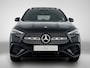 Mercedes-Benz GLA 180 Business Solution AMG | Premium Plus pakket | Nightpakket | Trekhaak | GUARD 360 ° Plus | Panoramaschuifdak | 19” vijf-dubbelspaaks AMG velgen | 360° camera | Warmtewerend, donkergetint glas |