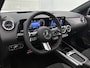 Mercedes-Benz GLA 180 Business Solution AMG | Premium Plus pakket | Nightpakket | Trekhaak | GUARD 360 ° Plus | Panoramaschuifdak | 19” vijf-dubbelspaaks AMG velgen | 360° camera | Warmtewerend, donkergetint glas |